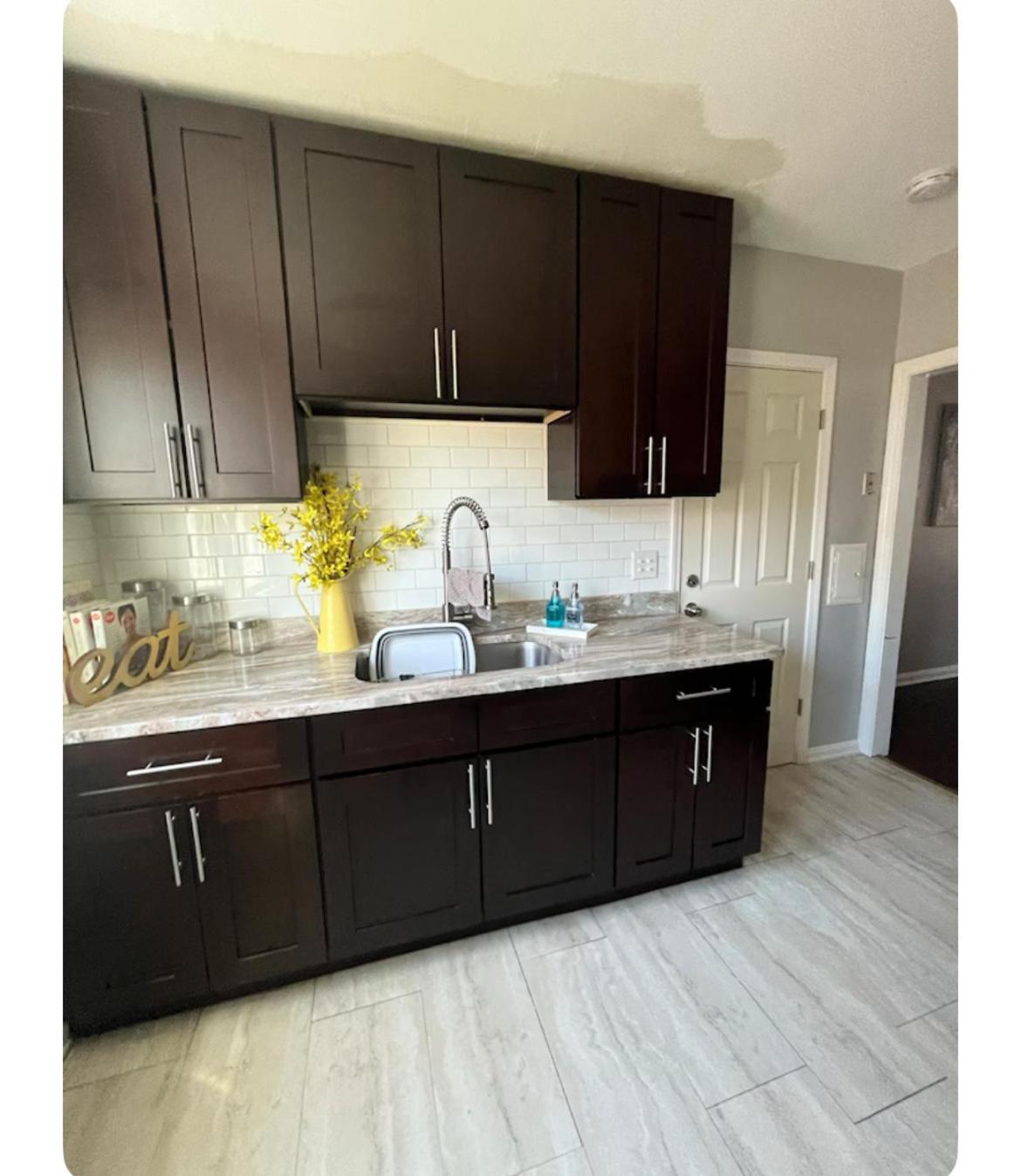 קליבלנד Cozy, Upstairs Apartment Pets Welcome With Fee Family Friendly Close To Everything מראה חיצוני תמונה